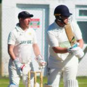 Lucas Keslinke (batting) made 44 not out to help Keighley to victory after an alarming wobble in their reply to Heckmondwike & Carlinghow's 124 all out.
