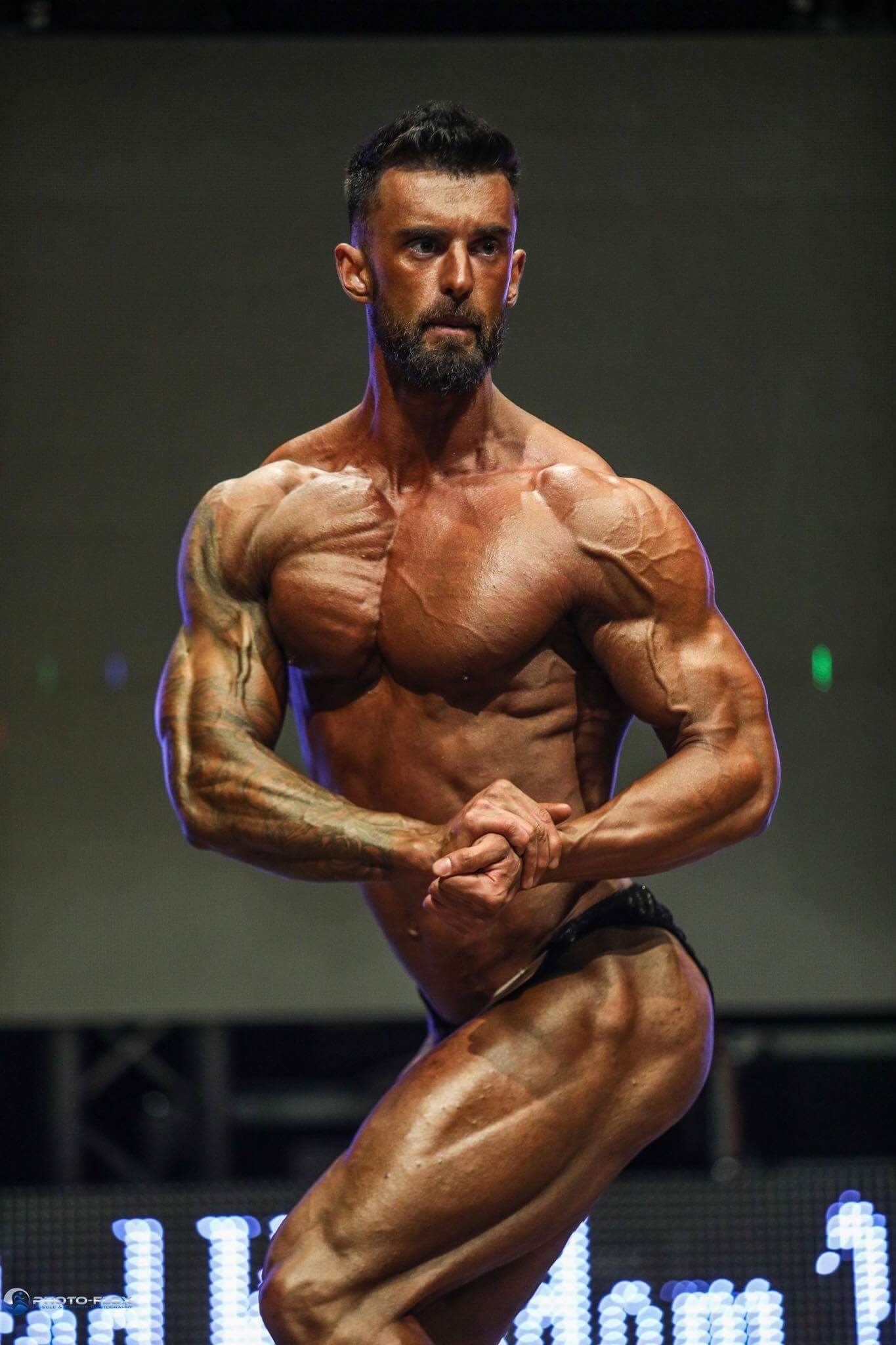 Keighley fitness worker heads for national bodybuilding championships - Keighley News