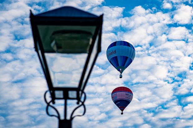 Keighley News: Why not choose an experience gift such as a hot air balloon ride. Picture: PA
